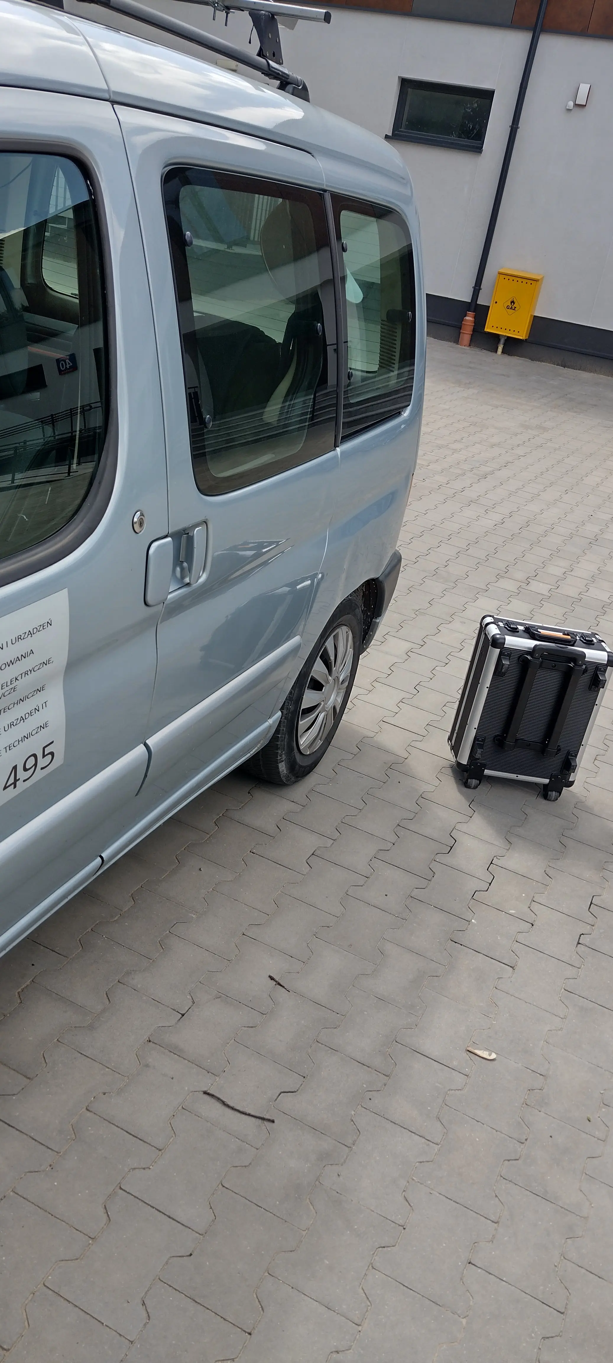 naprawa plytki streczarka  - maszyna do streczowania - produkcja kartonów  - Serwis maszyn łódź – naprawa maszyn łódź – naprawa maszyn przemysłowych – automatyka przemysłowa – sterowania maszyn łódź – elektryka łó